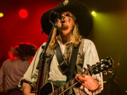 Festivals - 2017 - 2017_46 - eisheilige_naechte_47 - mr_hurley__die_pulveraffen_48